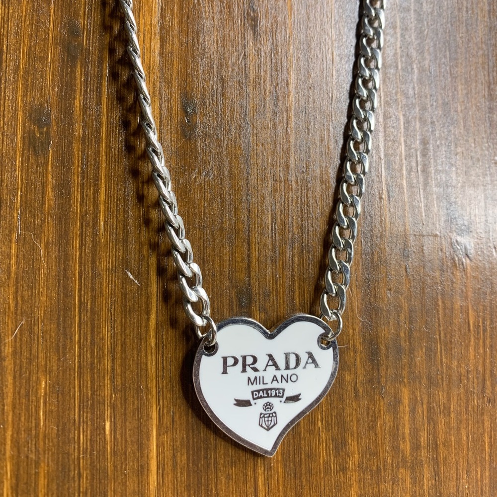 Prada💕heart necklace